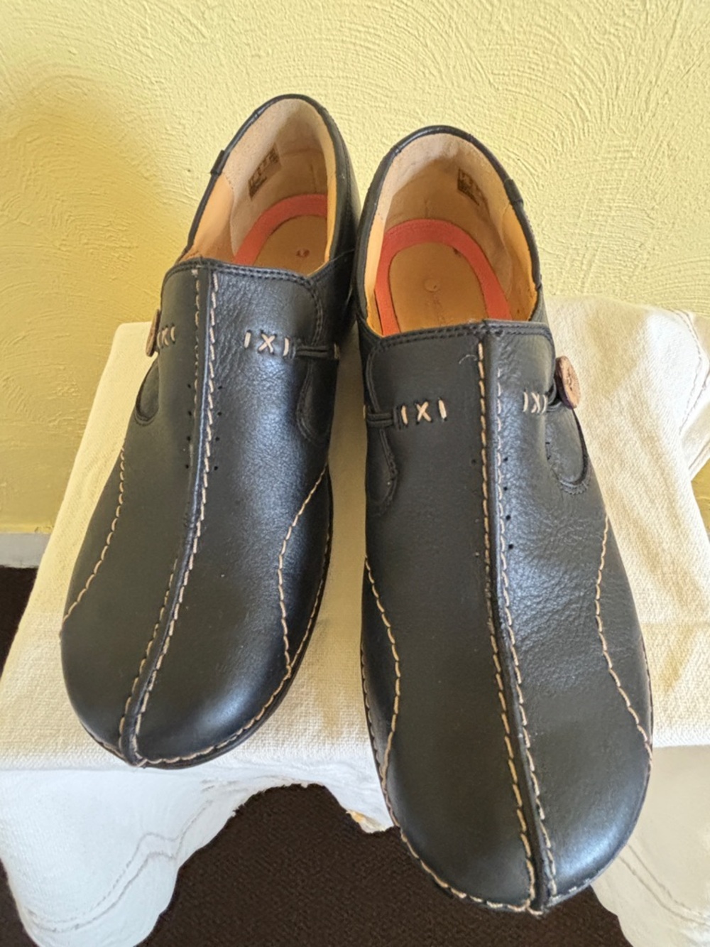 Clarks Black Leather Women's Slip-On Loafers